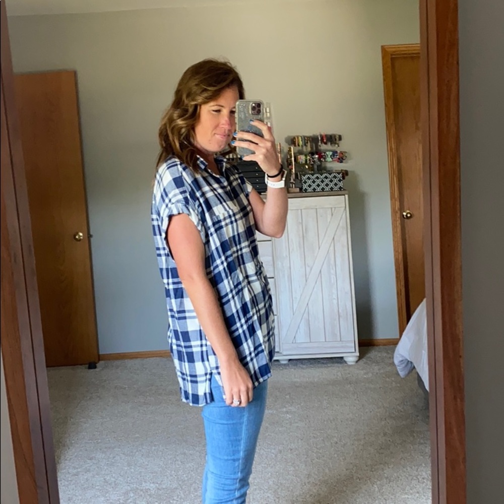 American Eagle Super soft Plaid short sleeve shirt - Picture 4 of 8